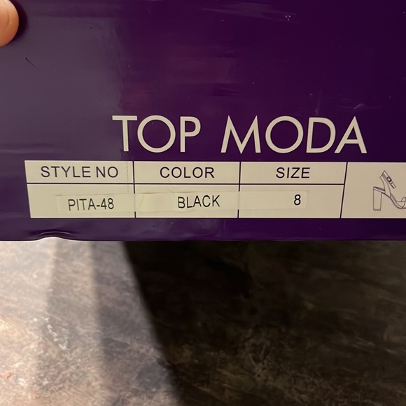 Black strappy heals - Picture 3 of 3